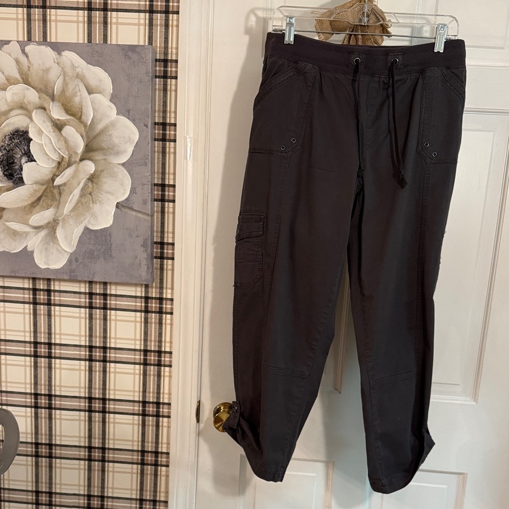 Westport Women's Gray Cargo Pants - Picture 8 of 8